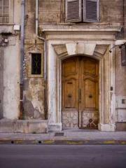 Home-to-door son-in-